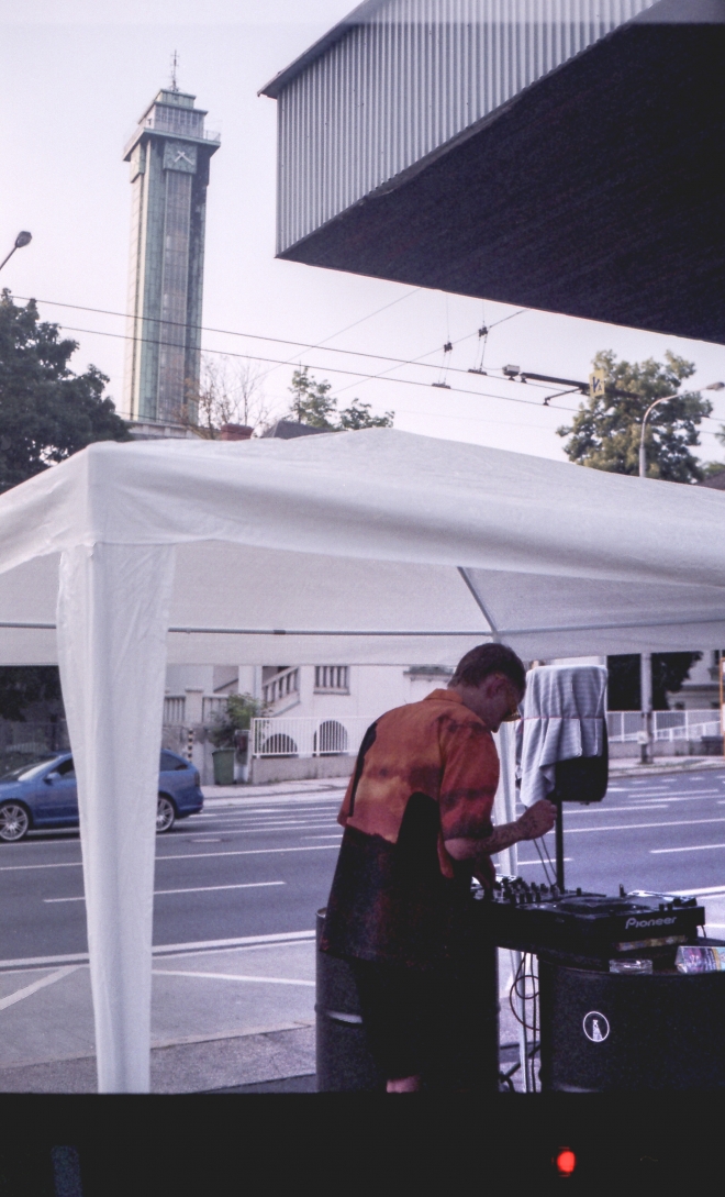 10 Rapzzz place, Jaws